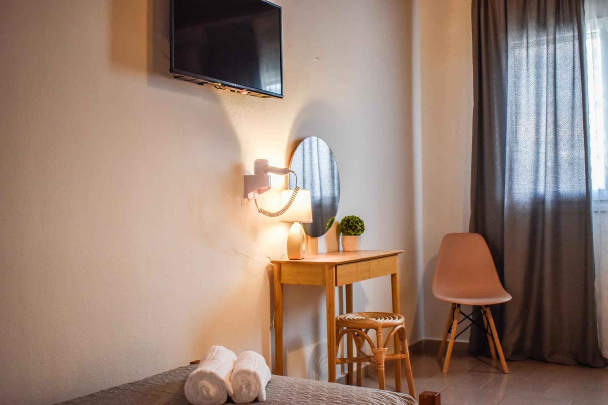 Apartment Hidden Garden Deluxe Skiathos Town
