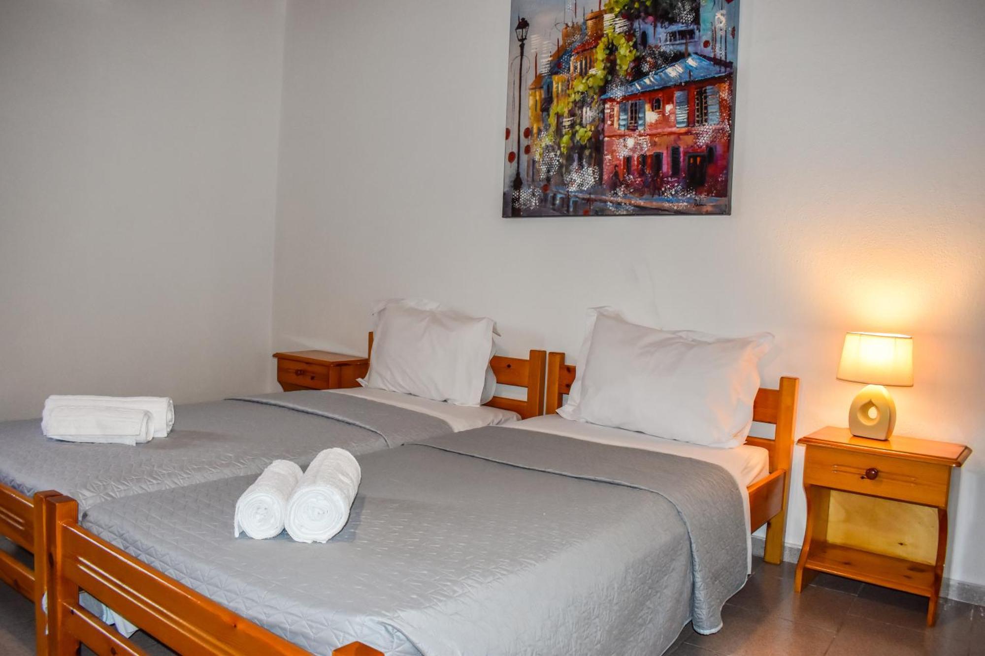 Apartment Hidden Garden Deluxe Skiathos Town