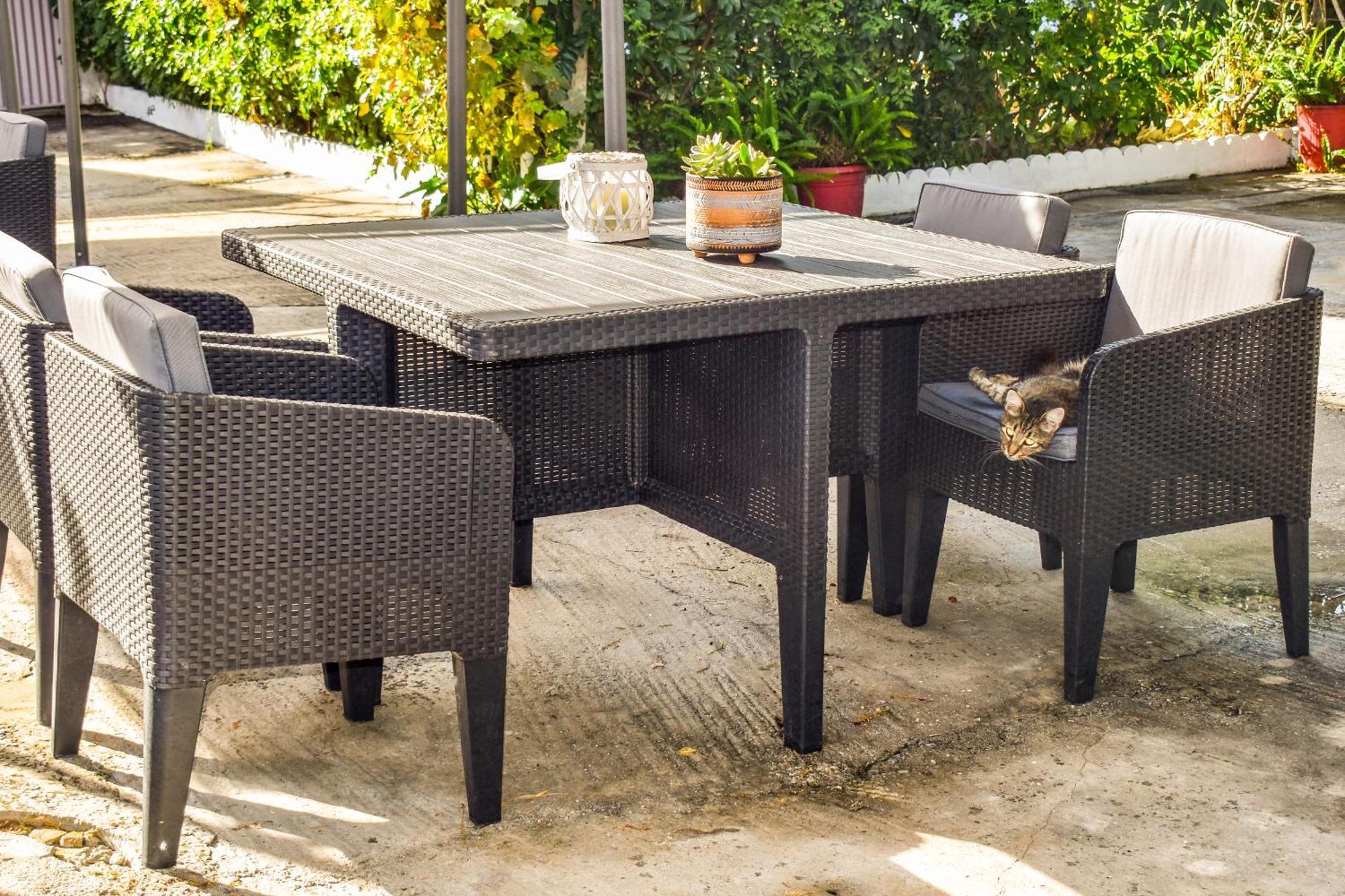 Hidden Garden Deluxe Skiathos Town